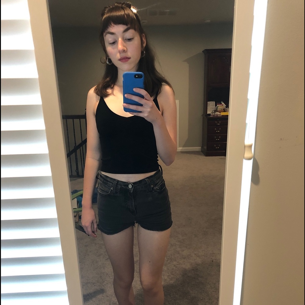 Black high waisted Levi’s shorts